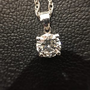 ゴールドプラザ東京銀座本店ダイヤモンド買取　0.731ダイヤペンダント