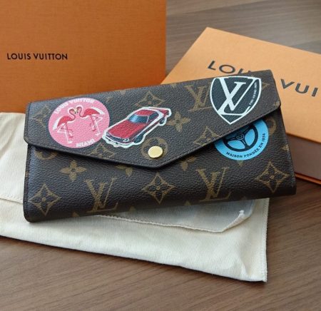 ルイ・ヴィトン（Louis Vuitton）モノグラムステッカー ポルトフォイユ・サラ ニコラ・ジェスキエール M62147  -ゴールドプラザ東京吉祥寺店 | 高価買取なら実績No.1のゴールドプラザ