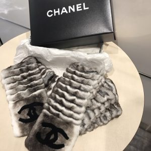 定価15万シャネル CHANEL マフラー