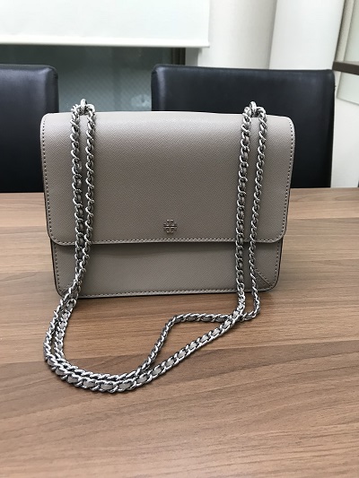 リンクのバッグTORY BURCH トリーバーチ　チェーン　ショルダーバッグ　ゴールド　金具