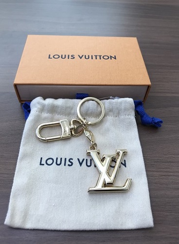 ルイ・ヴィトン（Louis Vuitton） ポシェットクレ・LVファセット 
