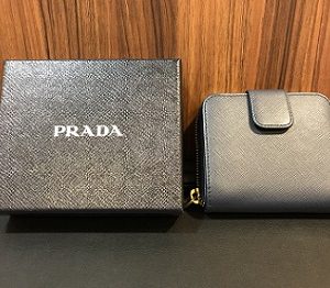 プラダ（PRADA）財布画像