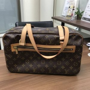 ルイ・ヴィトン（Louis Vuitton） モノグラム シテGM M51181 -ゴールド ...