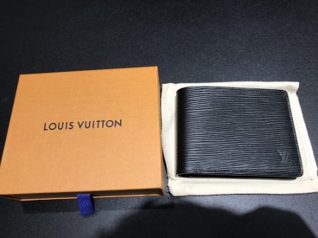 ルイ・ヴィトン(louis vuitton)エピ ポルトフォイユ・ミュルティプル