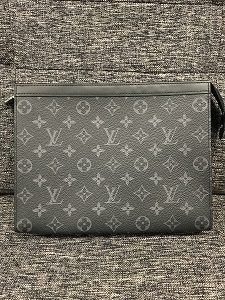 Louis Vuitton ルイヴィトン　ポシェット・ヴォワヤージュ