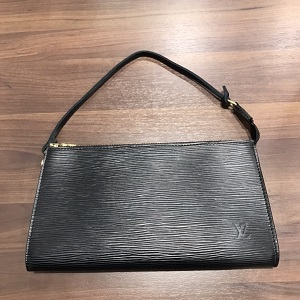 ルイ・ヴィトン(Louis Vuitton) エピ ポシェットアクセソワール M52952