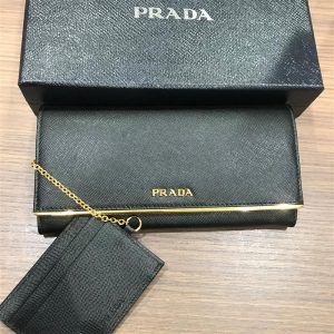 プラダ(PRADA) サフィアーノ 長財布 ブラック 11M1132 Aランク プラダ