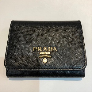 プラダ(PRADA)財布画像