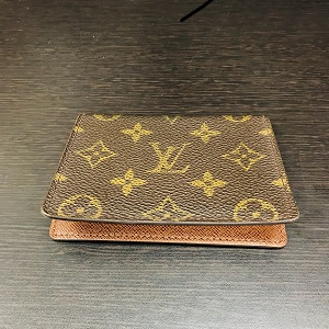 ルイ・ヴィトン(Louis Vuitton) モノグラム パスケース C3245 Cランク