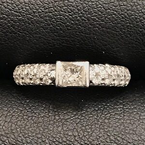 タサキ(TASAKI) Pt900 プリンセスカット ダイヤモンド0.31ct