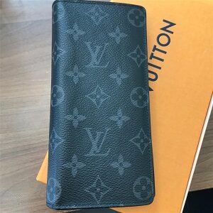 ルイ・ヴィトン(Louis Vuitton)モノグラムエクリプス長財布M61697買取実績画像