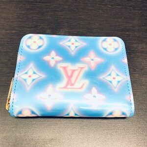 ルイ・ヴィトン(Louis Vuitton)ヴェルニジッピー・コインパースベビーブルーネオン買取実績画像