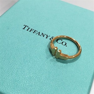 ティファニー(Tiffany＆Co)　Ｔワイヤー　リング　750　Ｂランク　ティファニー買取相場