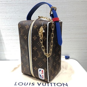 ルイ・ヴィトン(Louis Vuitton) モノグラム　NBAコラボ クロークルーム ドロップキット ハンドバッグ M45588　Aランク 　　ルイ・ヴィトン買取相場