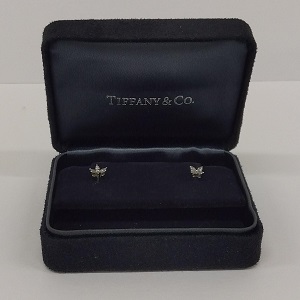 ティファニー（TIFFANY）　ヴィクトリア　スモールピアス　Pt950　ダイヤモンド0.64ct　ABランク　ティファニー買取相場