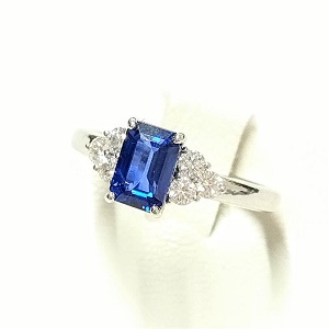 サファイア　S(1.31ct　ダイヤモンド　MD(0.37ct　Pt900　リング　サファイア買取相場