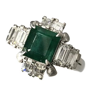 エメラルド　E(1.92ct　ダイヤモンド　MD(1.08ct　Pt900　リング　エメラルド買取相場