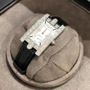 ハリーウィンストン(HARRY WINSTON) アヴェニュー　クラシック　ランクA 完品　ハリーウィンストン買取相場