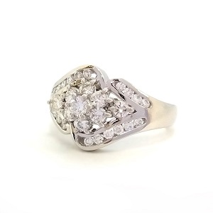 ダイヤモンド　MD)0.39ct　MD)0.26ct　Pt900　リング　ダイヤモンド買取相場