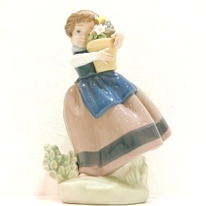 リヤドロ(LLADRO) 「春が来た」 A-8 O 5223 買取相場