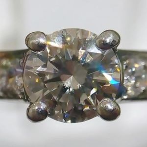 ダイヤモンド 0.60ct H VS1 0.42ct Pt900 リング 買取相場