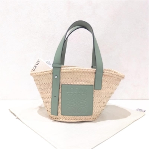 ロエベ(LOEWE) カゴバッグ バスケットスモール ラフィア レザー ベージュ グリーン Aランク 買取相場