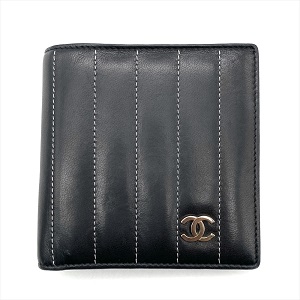 シャネル(CHANEL) ココマーク マドモアゼル 二つ折り財布 A30042 ブラック Bランク 買取相場
