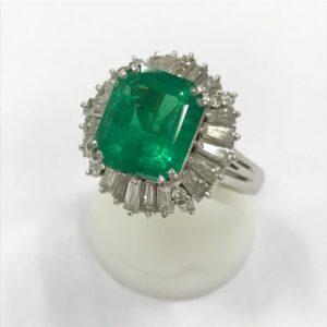 エメラルド E(5.23ct メレダイヤ MD(1.05ct Pt900 リング 買取相場
