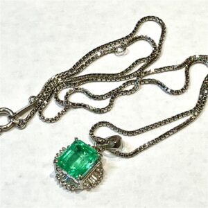 エメラルド E(2.26ct ダイヤモンド MD(0.38ct ネックレス Pt850/Pt900 エメラルド買取相場-町田店(東京都町田市)｜宝石買取実績