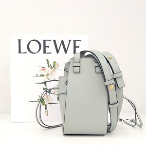 ロエベ(LOEWE) バッグ ハンモック ドローストリングス ミニ Aランク 買取相場