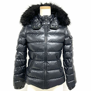 モンクレール(MONCLER) ダウンジャケット Badyf ブラック 12A キッズ H29541A00069C0064 ABランク 買取相場