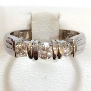 メレダイヤモンド MD(0.5ct Pt900 リング ダイヤモンド買取相場