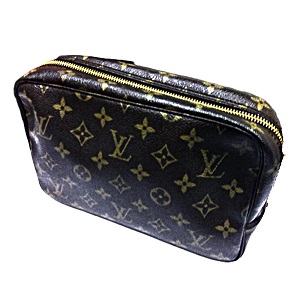 ルイ・ヴィトン(Louis Vuitton) ポーチ トゥルース トワレット23 M47524 モノグラムキャンバス Bランク ルイ・ヴィトン買取相場-ゴールドプラザ町田店(東京都町田市)|ブランド買取実績画像