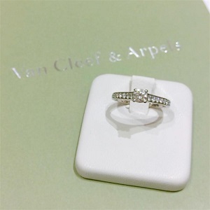 ヴァンクリーフアーペル＆アーペル(Van Cleef & Arpels) ロマンスソリティア D0.30ct JX090421 VCARG27652 PT950 リング ヴァンクリーフアーペル＆アーペル買取相場-ゴールドプラザ錦糸町マルイ店(東京都墨田区)｜ブランド買取実績