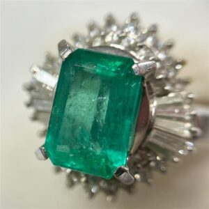 エメラルドE(5.41ct メレダイヤ MD(1.00ct Pt900 リング 買取相場