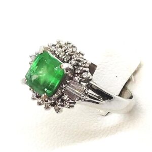 エメラルド E(1.43ct ダイヤモンド MD(0.27ct リング Pt900 買取相場