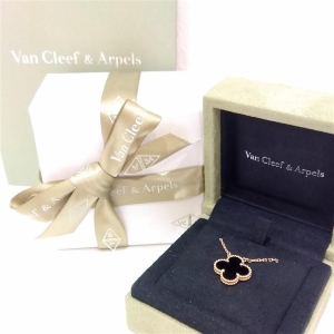 ヴァンクリーフ&アーペル(Van Cleef & Arpels)アルハンブラ オニキス JG353628 買取相場