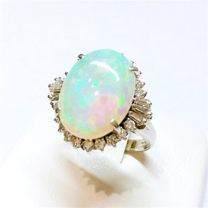 オパール OP(4.26ct メレダイヤ MD(0.51ct プラチナ900(Pt900) リング 買取相場