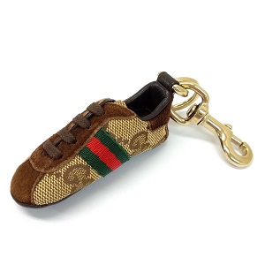 グッチ(GUCCI) キーホルダー ウェイビング スニーカーモチーフ GGキャンバス Bランク 買取相場