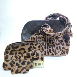 ルイ・ヴィトン(Louis Vuitton) ショルダーバック アズディン・アライア アルマ M99032 Bランク 買取相場