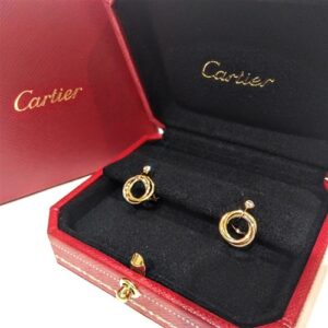 カルティエ(Cartier) トリニティ ピアス 1Pダイヤ 750 Aランク 買取相場