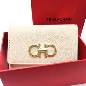 フェラガモ(Ferragamo) ガンチーニ 2つ折り財布 ピンク Aランク 買取相場-千葉店(千葉県千葉市)｜ブランド買取実績