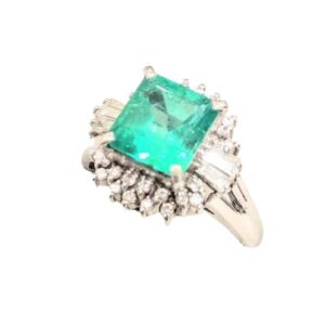 エメラルド E(1.92ctダイヤモンド MD( 0.03ct pm900 リング 買取相場-マルイファミリー志木店(埼玉県志木市)｜宝石買取実績