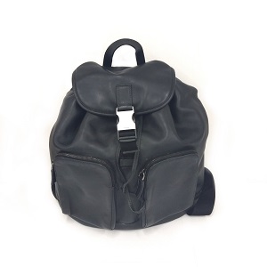 プラダ(PRADA) バックパック レザー 黒 Bランク 買取相場