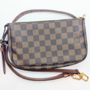 ルイ・ヴィトン(Louis Vuitton) ポーチ ダミエ・エベヌ ポシェットアクセソワール N41206 CA4068 セット ルイヴィトン ショルダーストラッフﾟ付き Bランク 買取相場-大宮店(埼玉県さいたま市)｜ブランド買取実績