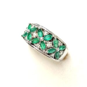 エメラルド E(1.06ct メレダイヤモンド MD(0.30ct Pt900 リング 買取相場