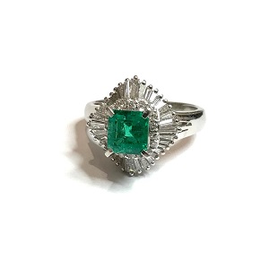 エメラルド E(1.10ct ダイヤモンド MD(0.71ct Pt900 リング 買取相場