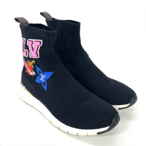 ルイ・ヴィトン(Louis Vuitton) スニーカー ブラックハートライン ワッペン付 ソックス ファブリック Bランク 買取相場