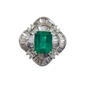 エメラルド E(1.17ct MD(0.62ct Pt900 リング 買取相場