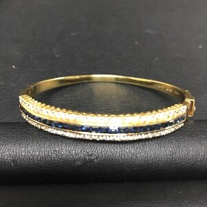 ダイヤモンド MD)2.10ct S)2.01ct K18 バングル アクセサリー 買取相場
